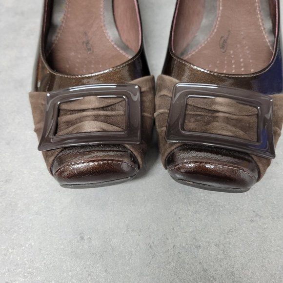 11 Clarks Artisan Brown Leather and Suede Slip On Shoes - Picture 3 of 10